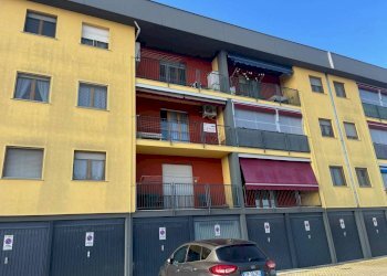 Facciata - Trilocale via Alina Tumedei Casalis, 53, Carmagnola - foto 1