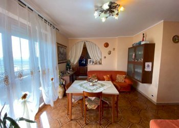 soggiorno - Trilocale via Alina Tumedei Casalis, 53, Carmagnola - foto 5