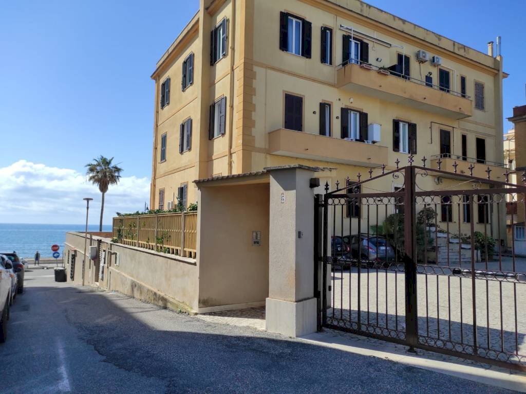 ESTERNO - Two-room apartment via del Faro, 6, Anzio - photo 1