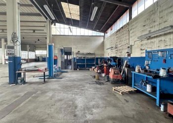 1240508_zjf3ms.jpg - Capannone Via del Pozzo 14, Massa - foto 5