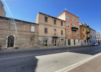 Casa indipendente via Silvio Pellico, San Benedetto del Tronto - foto 1