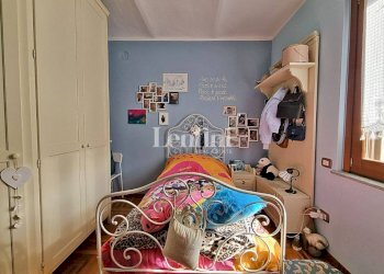 Camera da letto - Villa strada Rolasco, 75, Casale Monferrato - foto 14