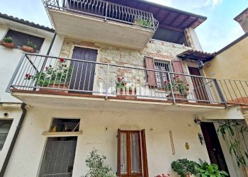 Facciata - Villa via Trento e Trieste, 18, Ozzano Monferrato - foto 5