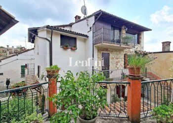 Facciata - Villa via Trento e Trieste, 18, Ozzano Monferrato - foto 7