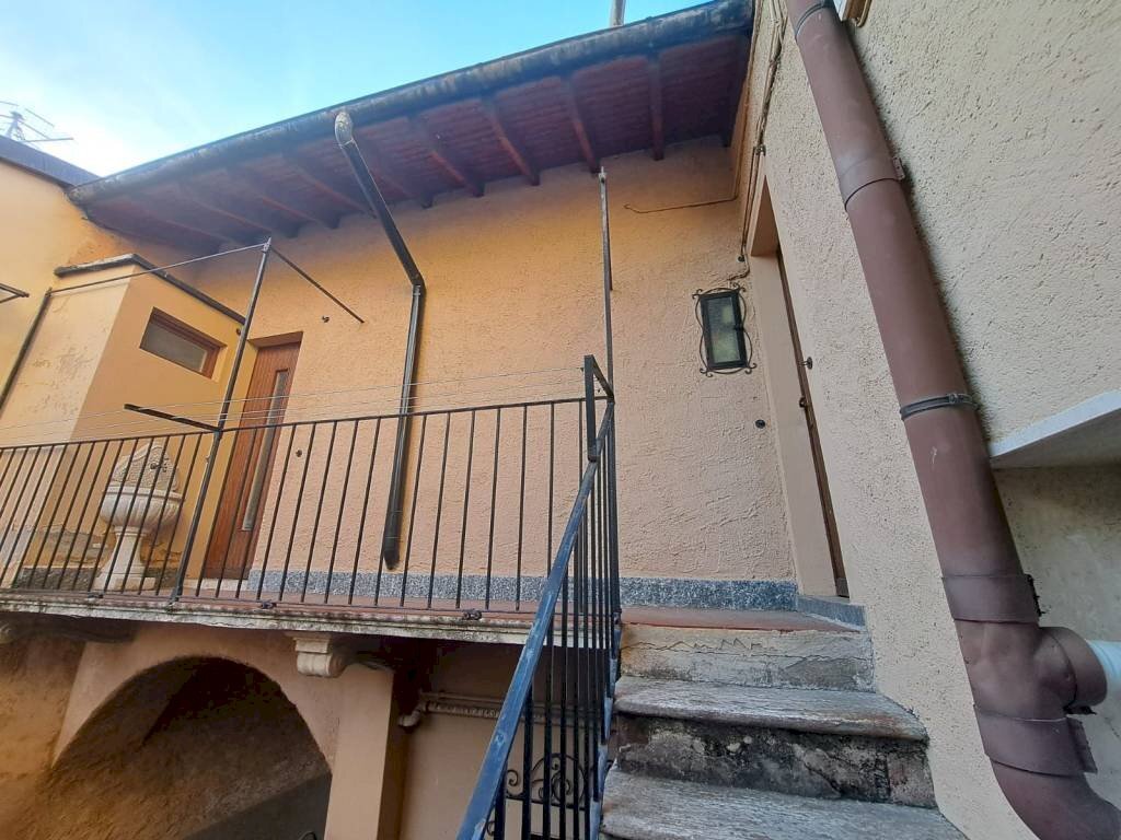 Facciata - Two-room apartment via Filanda, Porto Valtravaglia - photo 1