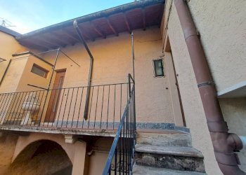 Facciata - Two-room apartment via Filanda, Porto Valtravaglia - photo 1