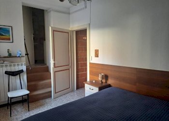 Camera da letto - Appartamento via Filanda, Porto Valtravaglia - foto 9