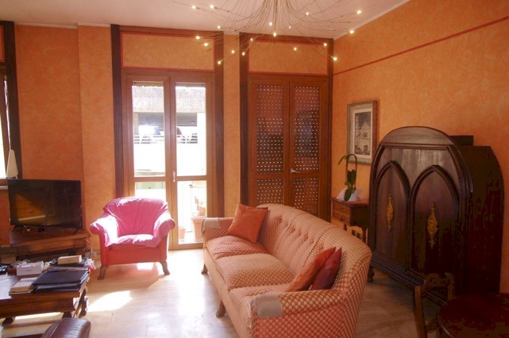 Salone - Appartamento piazzale Europa, 2, Gallarate - foto 2