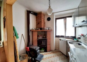 Cucina - Casa indipendente Frazione Sassella, Sondrio - foto 9