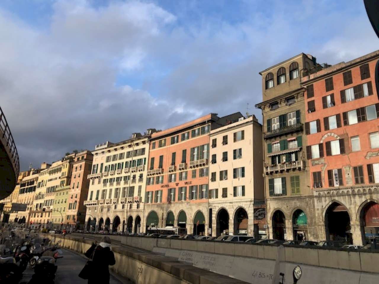 img_7433 - Trilocale via di Sottoripa, Genova (zona Porto antico) - foto 2