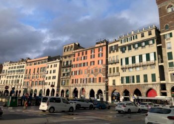 img_7432 - Trilocale via di Sottoripa, Genova (zona Porto antico) - foto 1