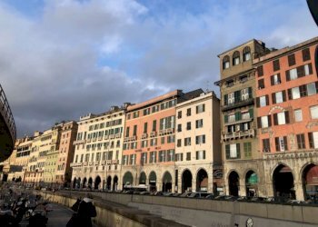 img_7433 - Trilocale via di Sottoripa, Genova (zona Porto antico) - foto 2