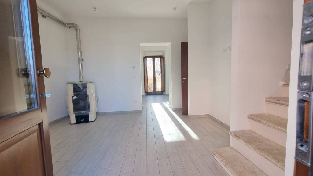 Interno palazzo - Casa indipendente via Colle Saraceno, 24, Villa Sant'Angelo - foto 2
