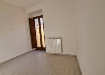 Stanza non arredata - Casa indipendente via Colle Saraceno, 24, Villa Sant'Angelo - foto 8