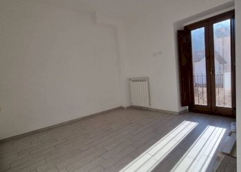 Stanza non arredata - Casa indipendente via Colle Saraceno, 24, Villa Sant'Angelo - foto 13