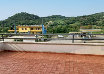 Retecasa_Cornedo - Locale Commerciale Via Monte Cengio 71b, Cornedo Vicentino - foto 2