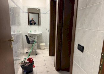 WhatsApp Image 2024-10-02 at 17.38.54(6).jpeg - Locale Commerciale Aulla - foto 11