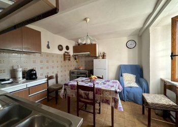 WhatsApp Image 2024-02-21 at 16.38.10 (2).jpeg - Porzione di casa Castelnuovo Magra - foto 15