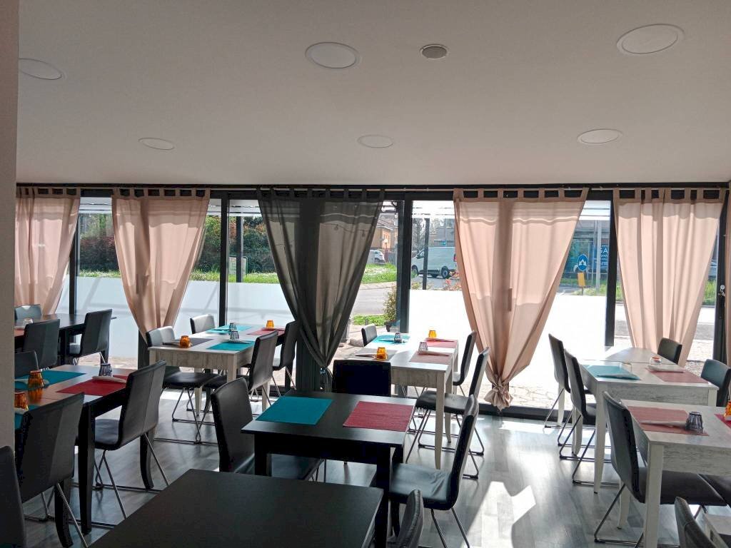 Interno non residenziale - Ristorante via Alessandro Manzoni, Carpi - foto 2