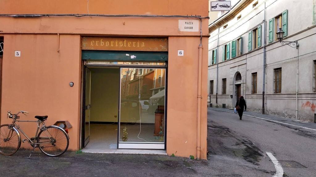 Zona - Negozio piazza Camillo Benso di Cavour, San Giovanni in Persiceto - foto 3