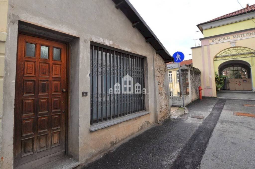 Facciata - Magazzino via Milite Ignoto, 3, Cuorgnè - foto 2