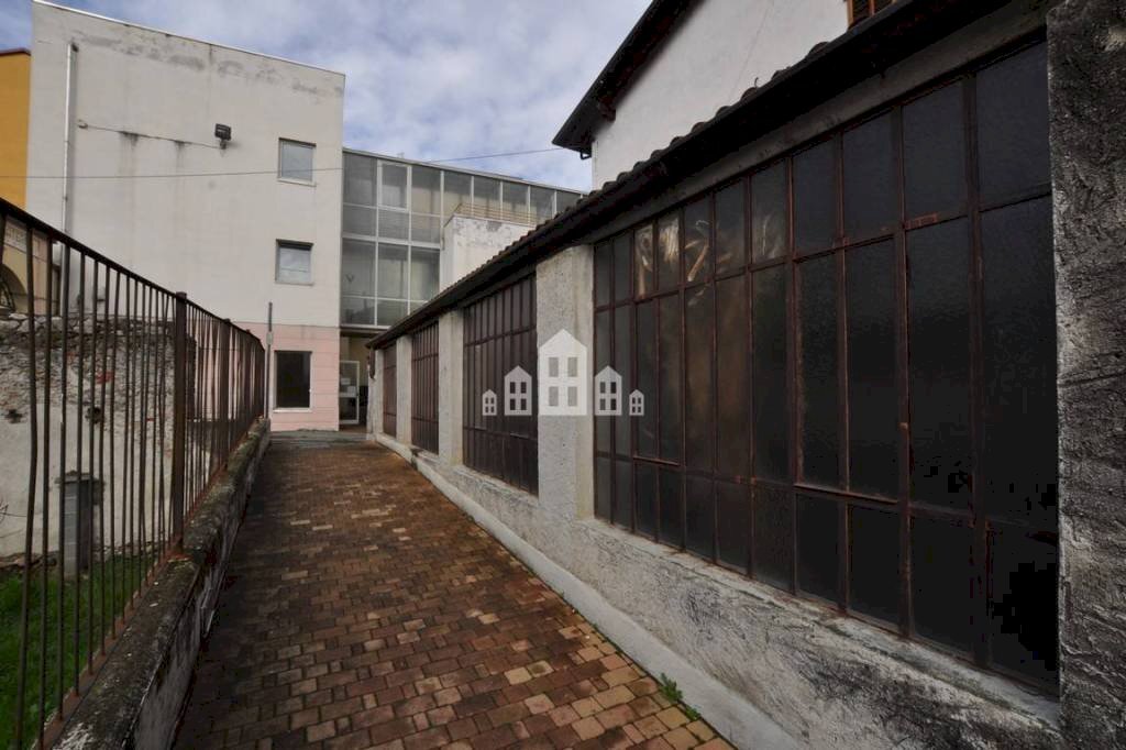 Facciata - Magazzino via Milite Ignoto, 3, Cuorgnè - foto 3