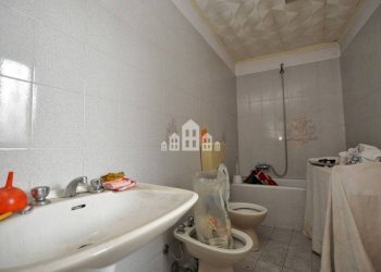 Bagno - Magazzino via Milite Ignoto, 3, Cuorgnè - foto 10