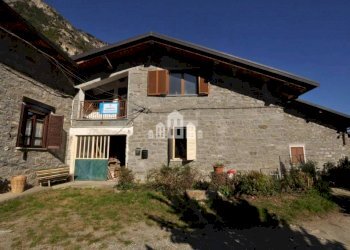 Facciata - Casa indipendente via Levanne, 7, Locana - foto 1