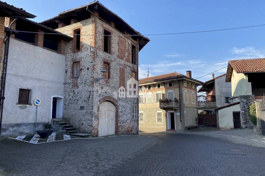 Facciata - Casa indipendente via Roma, 11, Bairo - foto 2