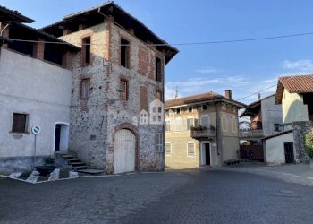 Facciata - Casa indipendente via Roma, 11, Bairo - foto 2