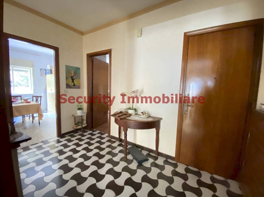 Interno appartamento - Quadrilocale via Emilio Ravasio, Sciacca - foto 1