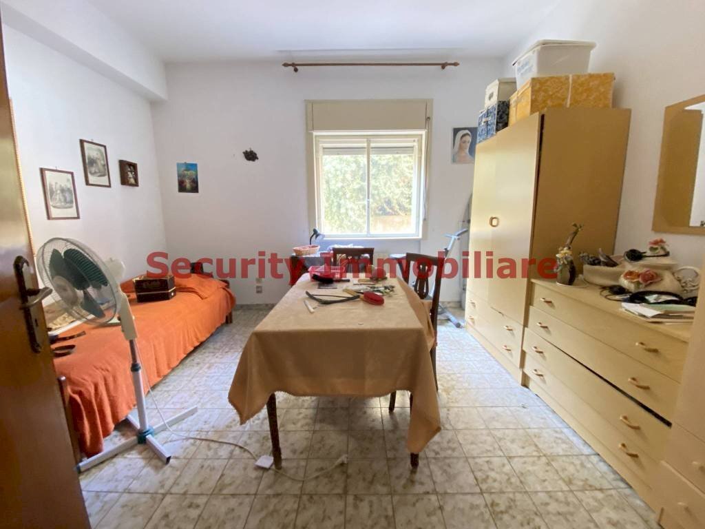 Camera da letto - Quadrilocale via Emilio Ravasio, Sciacca - foto 3