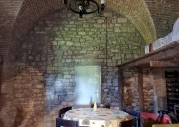16.jpg - Portion of a house Frazione Niccone, Umbertide - photo 16