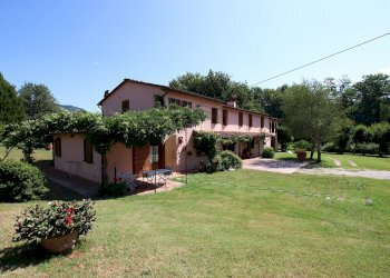 vendesi rustico con piscina e parco IMG_3995.JPG - Casale Via della Chiesa di Gragnano, Lucca - foto 4