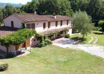 vendesi rustico con piscina e parco DJI_0752.JPG - Casale Via della Chiesa di Gragnano, Lucca - foto 5