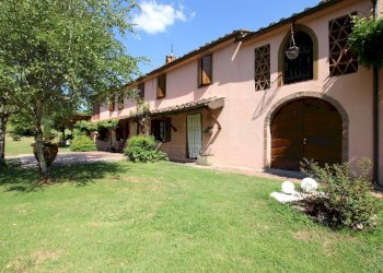 vendesi rustico con piscina e parco IMG_3938.JPG - Casale Via della Chiesa di Gragnano, Lucca - foto 8