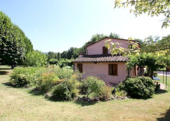 vendesi rustico con piscina e parco IMG_3993.JPG - Casale Via della Chiesa di Gragnano, Lucca - foto 27