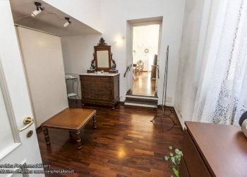 Interno appartamento - Appartamento piazzetta Jacopo da Varagine, 5, Genova (zona Centro Storico) - foto 10