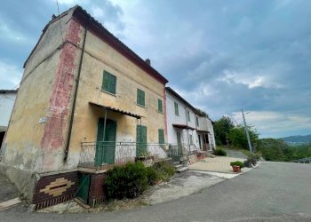 FACCIATA - Rustico Sant'Agata Fossili - foto 2