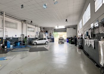 interno capannone - Commercial Premises Via Francesco Pera 88, Livorno - photo 2