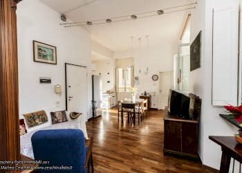 soggiorno a.jpg - Appartamento Piazzetta Jacopo da Varagine 5, Genova - foto 7