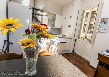 cucina .jpg - Appartamento Piazzetta Jacopo da Varagine 5, Genova - foto 8
