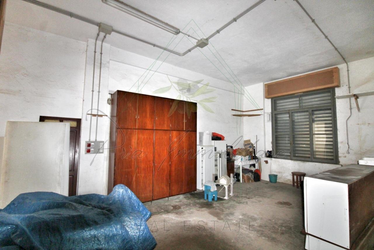 IMG_4323 (Copy).jpg - Locale Commerciale Via Santa Maria del Campo 134D, Rapallo - foto 3