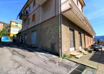 IMG_4277 (Copy).jpg - Locale Commerciale Via Santa Maria del Campo 134D, Rapallo - foto 7