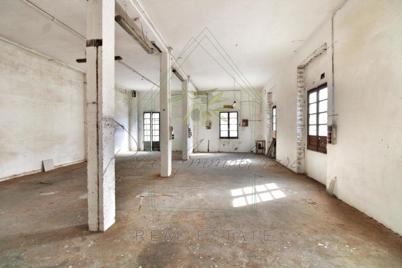 IMG_4331 (Copy).jpg - Locale Commerciale Via Santa Maria del Campo 134, Rapallo - foto 2