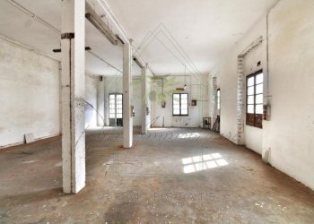 IMG_4331 (Copy).jpg - Locale Commerciale Via Santa Maria del Campo 134, Rapallo - foto 2