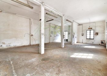 IMG_4332 (Copy).jpg - Locale Commerciale Via Santa Maria del Campo 134, Rapallo - foto 4