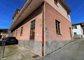 IMG_4279 (Copy).jpg - Locale Commerciale Via Santa Maria del Campo 134, Rapallo - foto 9