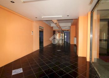 Negozio Locale Commerciale Via Cardinal Raimondi, Acqui Terme - foto 5