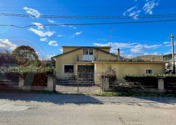 Casa indipendente Via Taglia I, Colfelice - foto 1